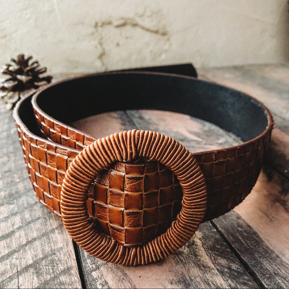 Basket weave faux leather belt